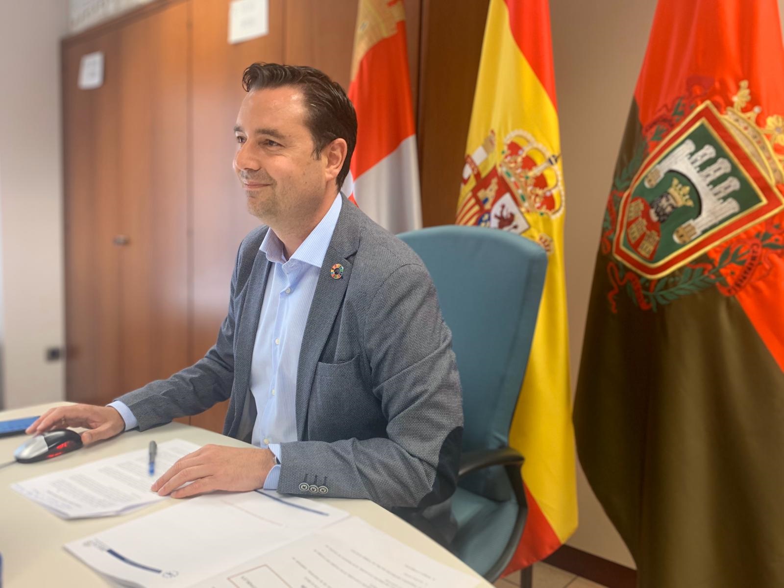 El alcalde de Burgos, Daniel de la Rosa, ha presidido esta mañana la Asamblea General de la Red de Ciudades Saludables (RECS)